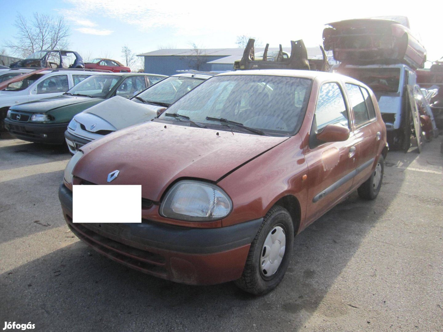 Renault Clio használt bontott alkatrészek eladók