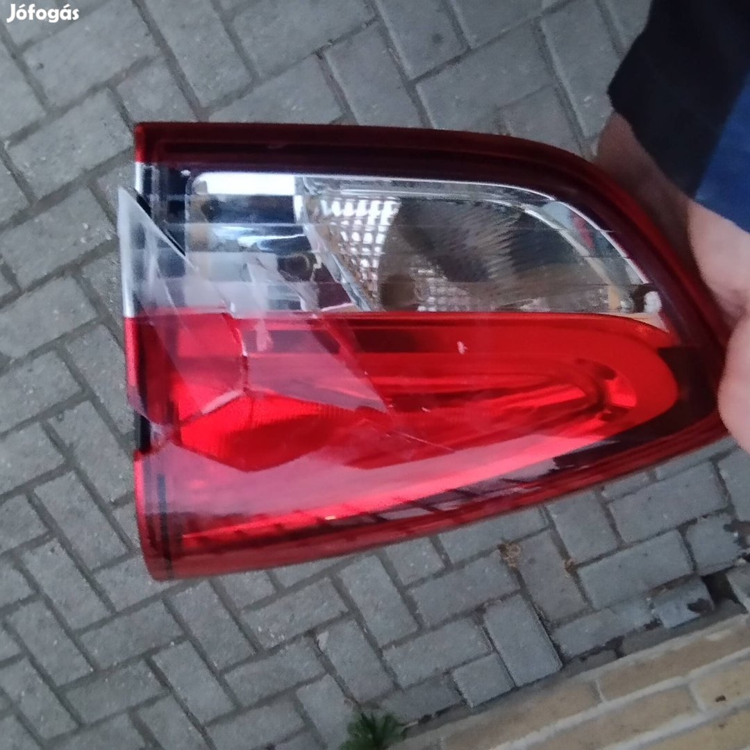 Renault Clio kombi jobb hátsó belső lámpa