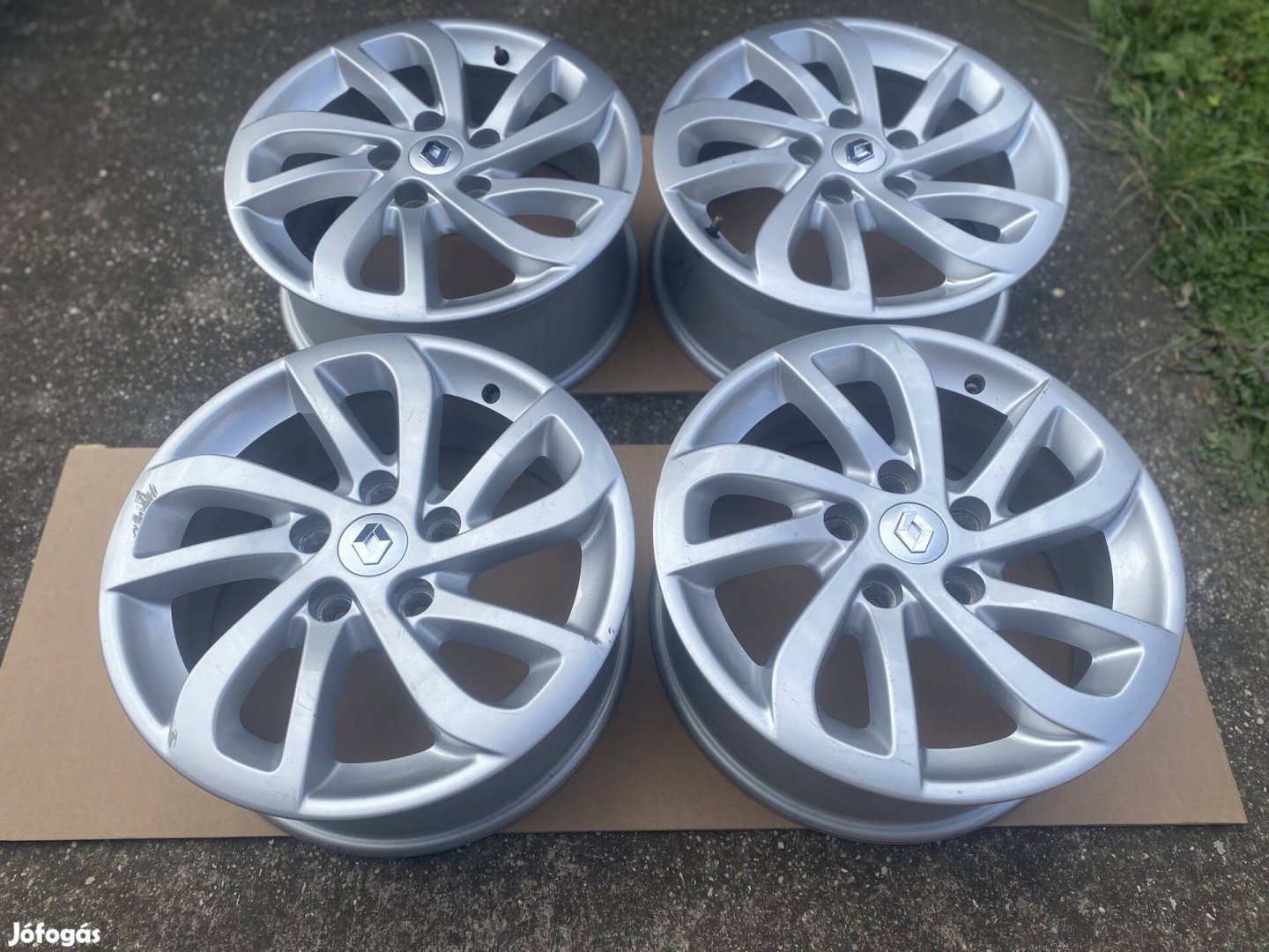Renault Fluance/Megane gyári 16"-os alufelni szett 5x114.3