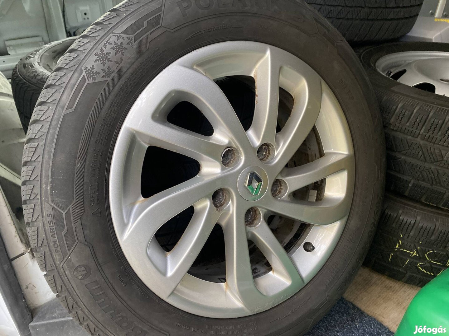 Renault Fluance gyári 16" kerék szett 205/60R16 Barum téli