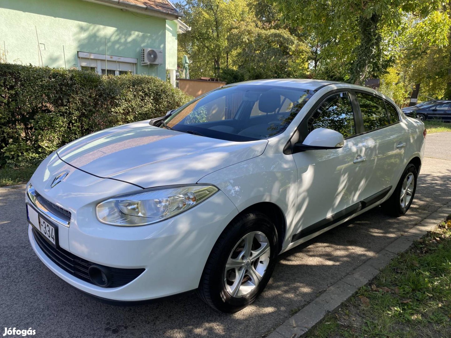 Renault Fluence 1.6 Authentique Garanciával