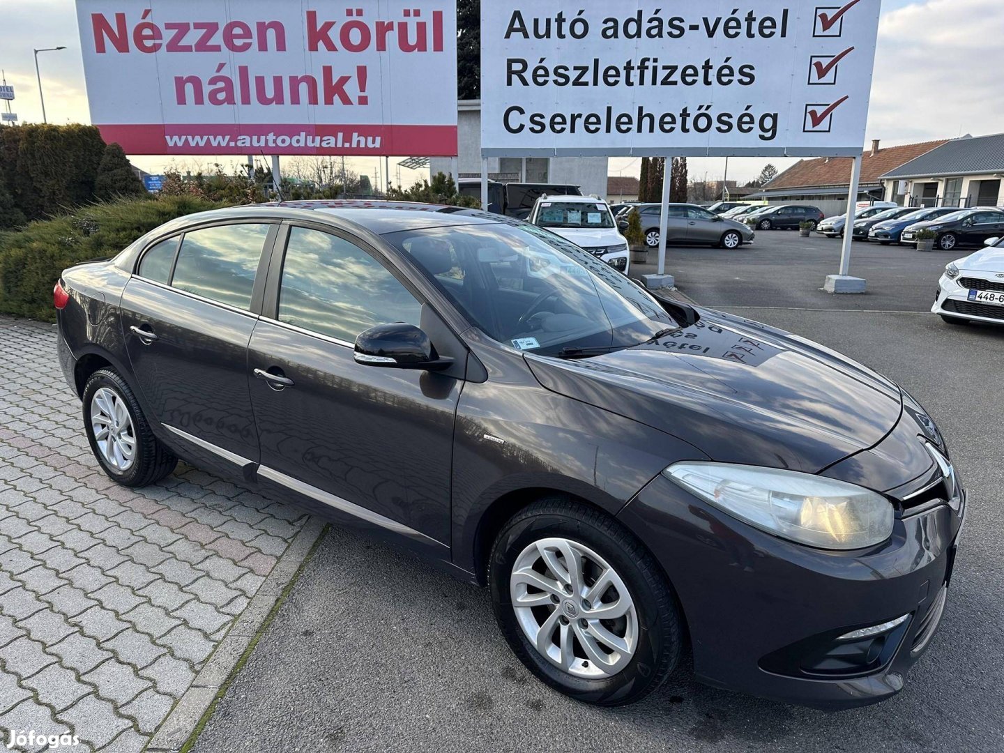 Renault Fluence 1.6 Limited Magyarországi