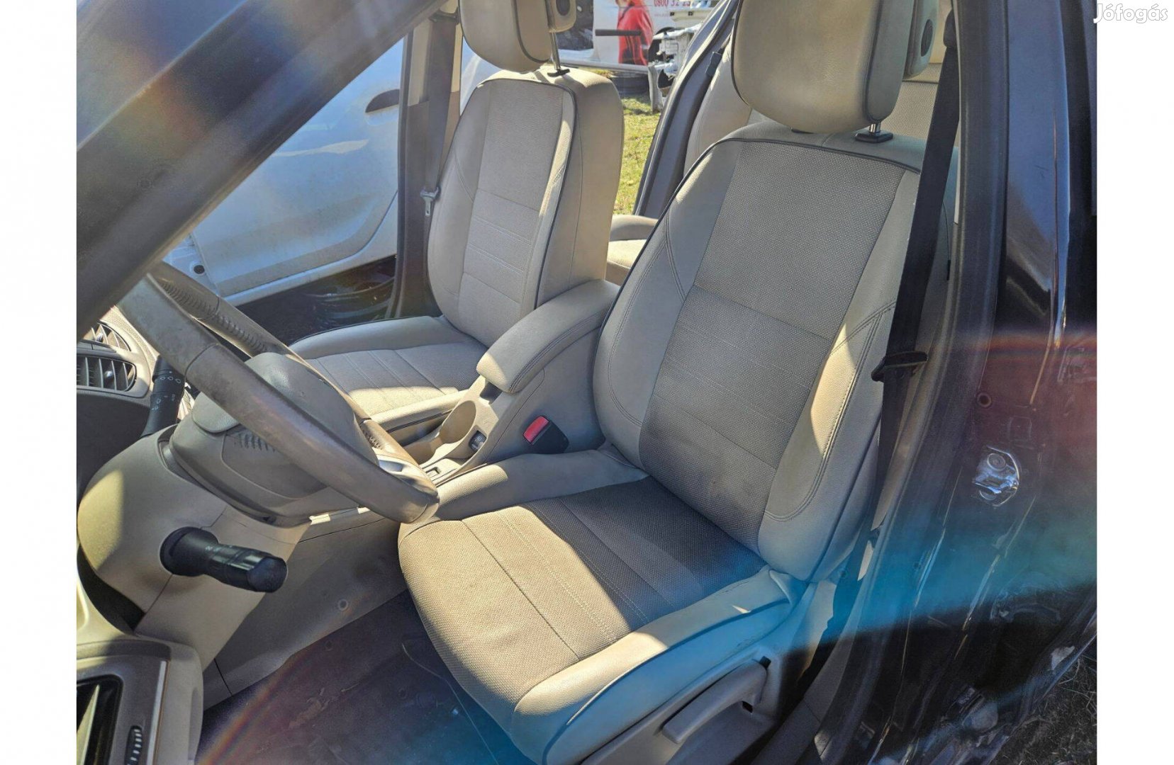 Renault Fluence bézs félbőr ülés ülések belső 2010-