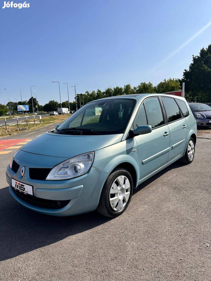 Renault GRAND Scenic Scénic 2.0 Dynamique 7 SZE...