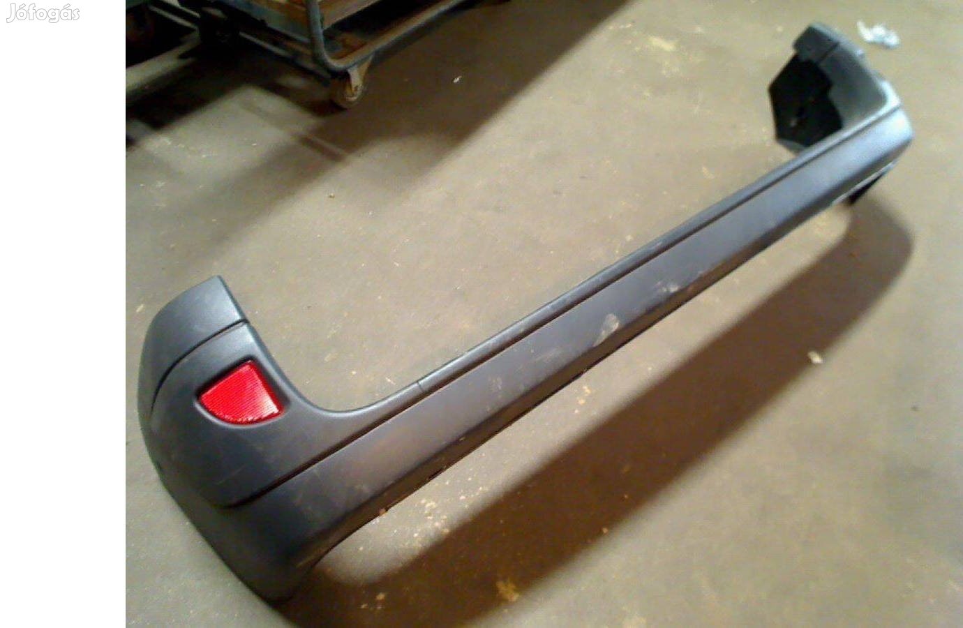 Renault Kangoo faceliftes hátsó lökhárító