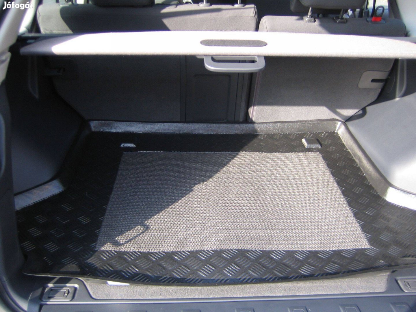 Renault Koleos I II, Laguna I, II, III, Latitude Csomagtértálca