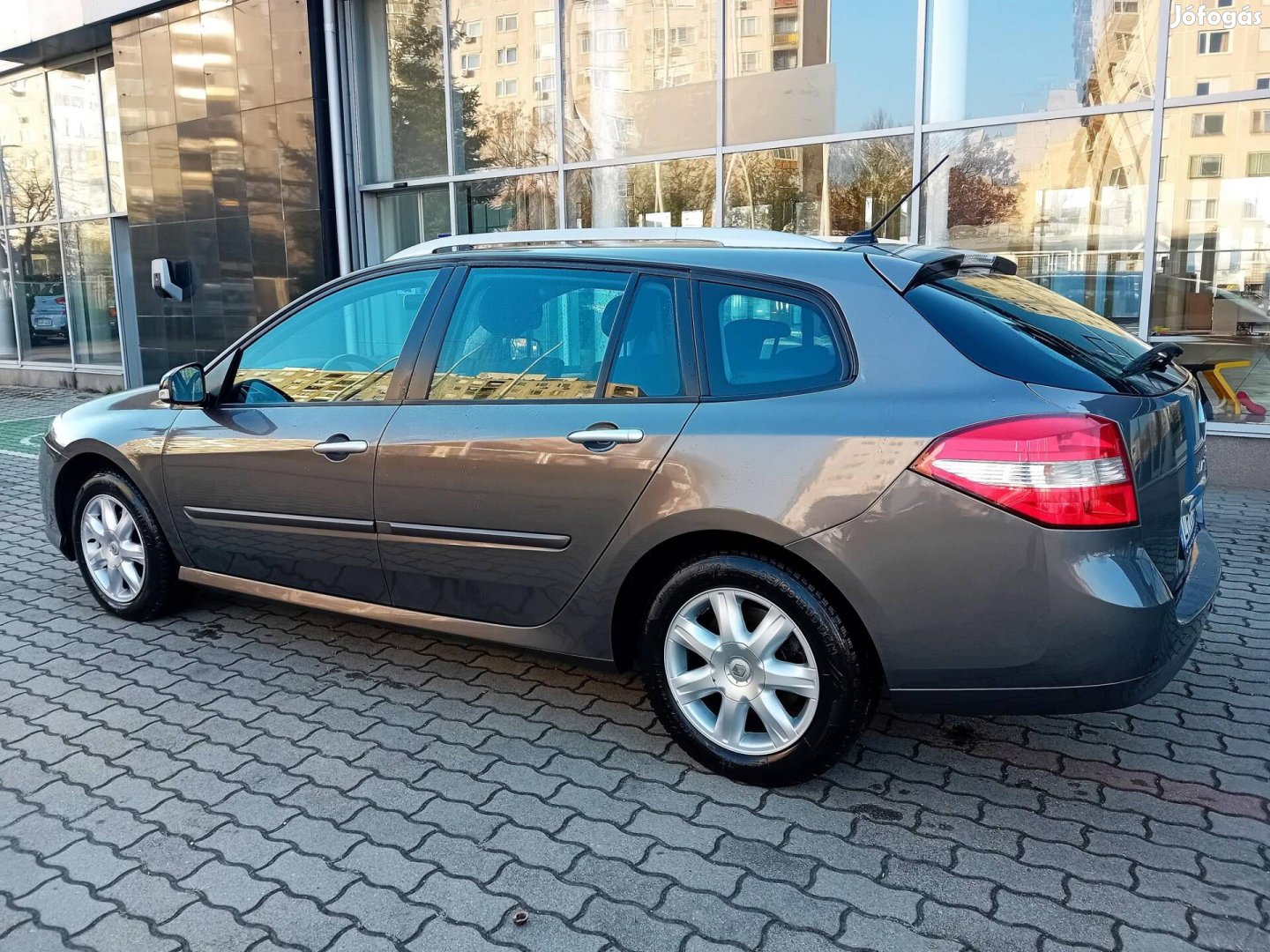 Renault Laguna 1.5 dCi Authentique Aztacsaládik...