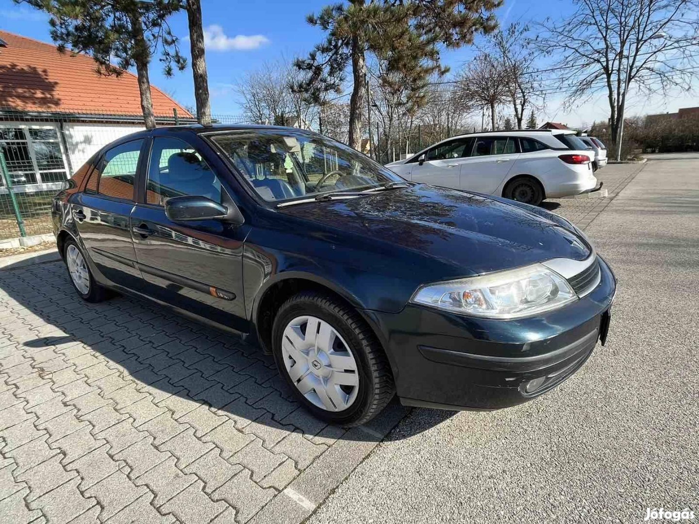 Renault Laguna 1.8 Authentique Friss műszaki vi...