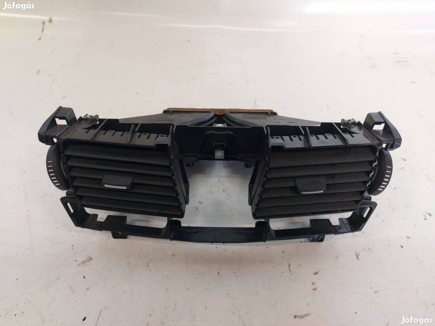 Renault Laguna III 3 középső szellőző rostély fúvóka