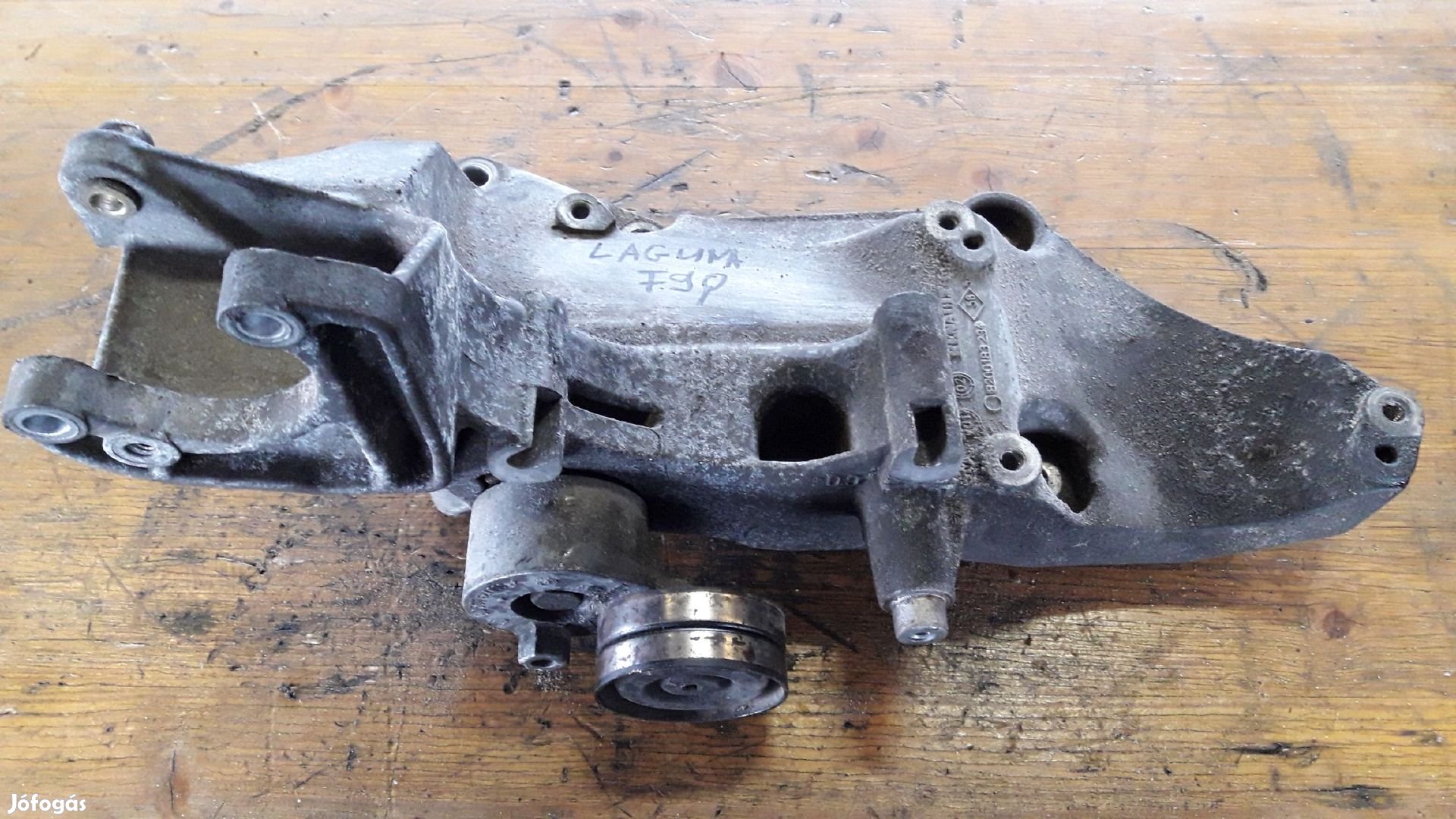 Renault Laguna II Generátor Tartó Bak