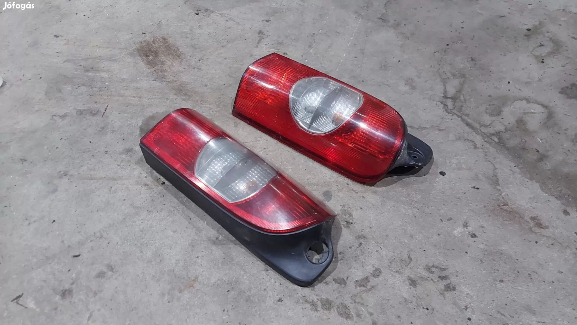 Renault MASTER Opel MOVANO 03- Bal jobb hátsó lámpa