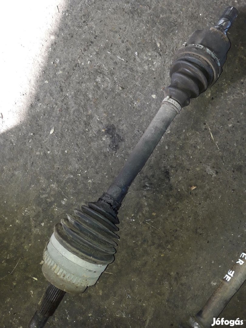 Renault Master 03-10 Bal Első Féltengely