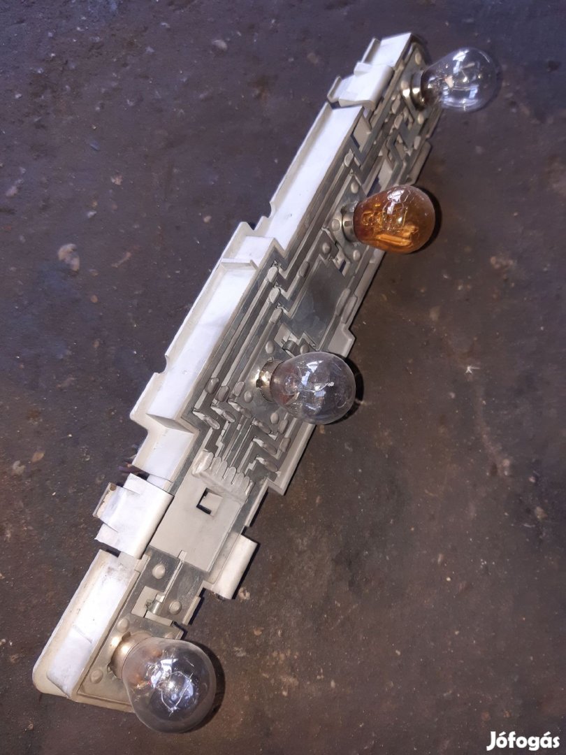 Renault Master 03-10 Bal Hátsó Lámpa Foglalat