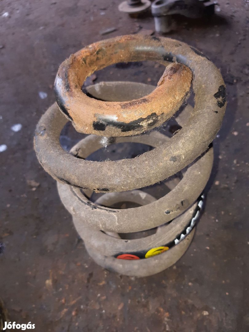 Renault Master 03-10 Első Rugó