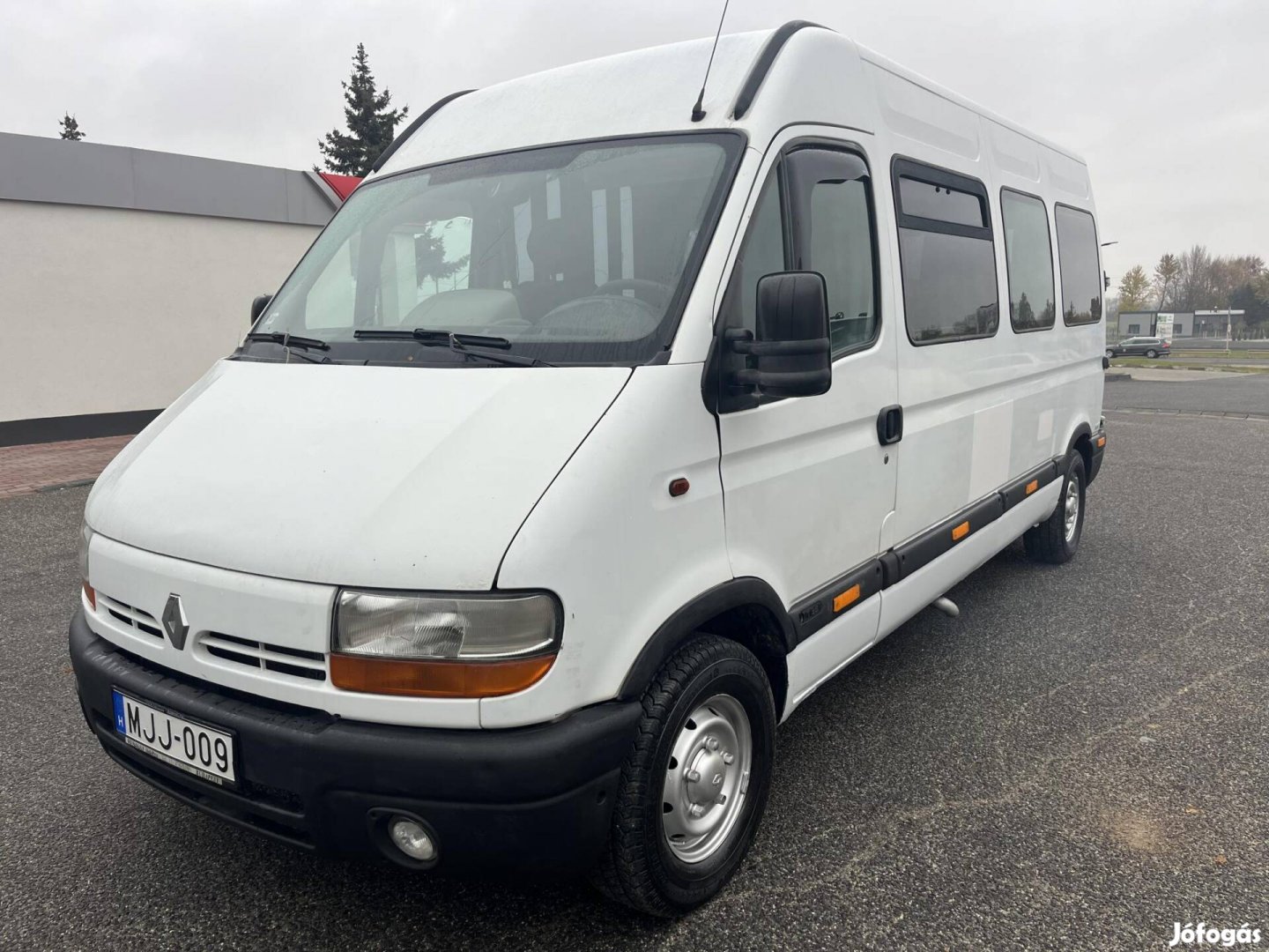 Renault Master 2.5 D L2H2 8személy.egyedi long...