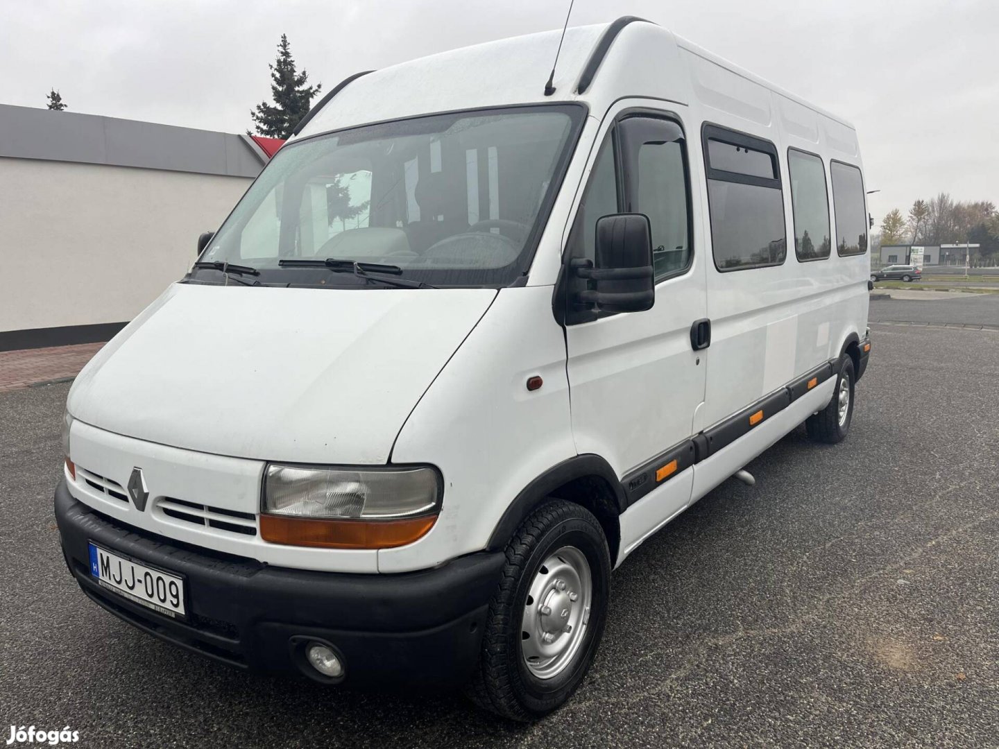 Renault Master 2.5 D L2H2 8személy.egyedi long...