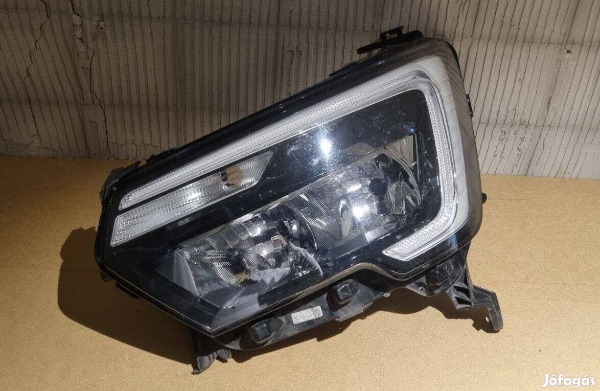 Renault Master 4 IV Bal első fényszóró lámpa 260607867R