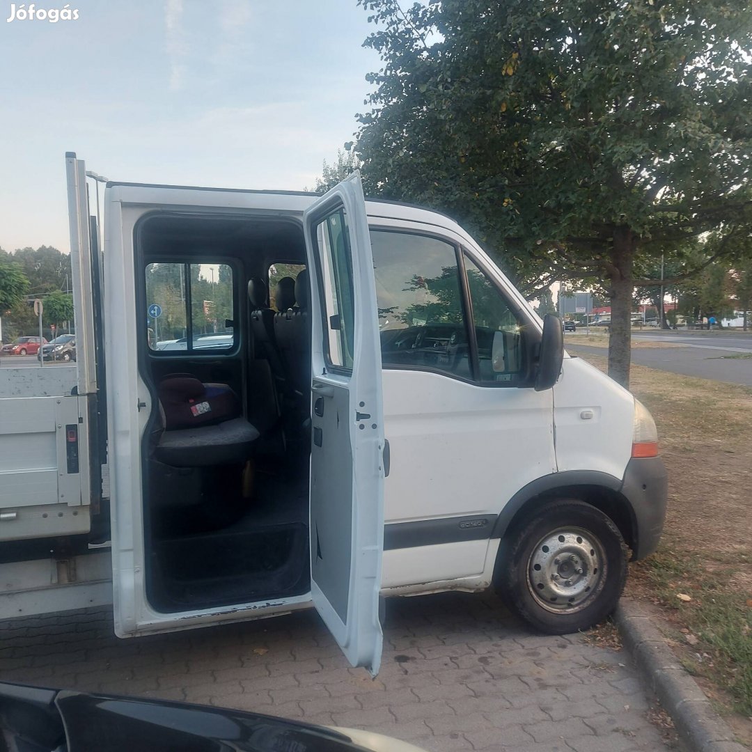 Renault Master 7 személyes platós 2,5 dci