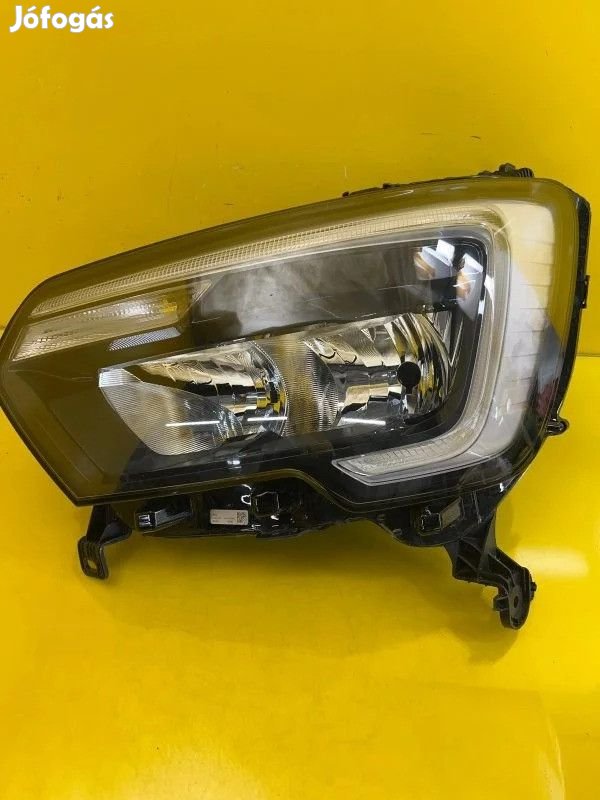 Renault Master Bal első lámpa, fényszóró 260607867R