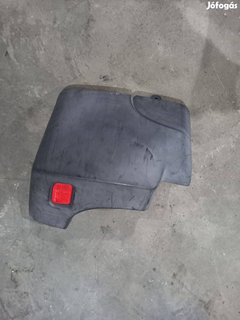 Renault Master Opel Movano 10- Lökhárító bal hátsó műanyag sarok 1348
