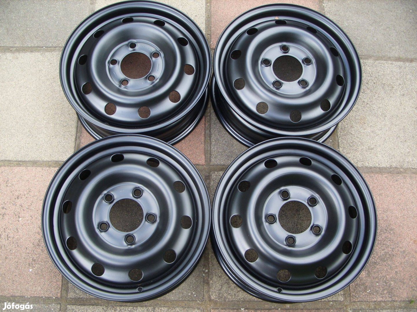 Renault Master Opel Movano Nissan Interstar Új állapotú acélfelni 16"