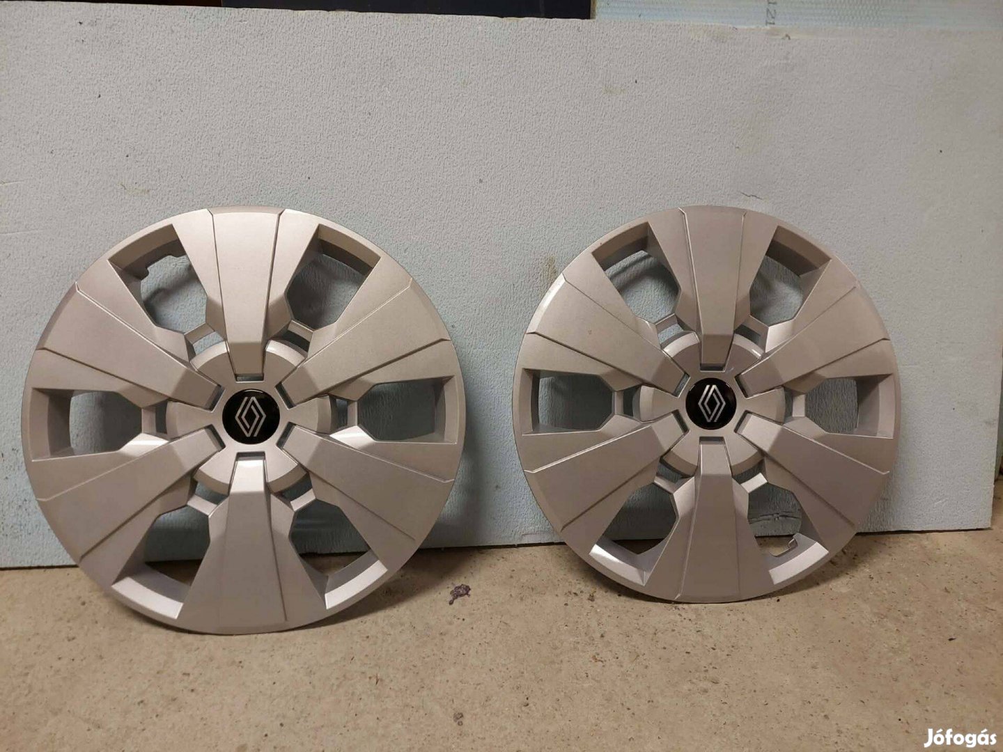 Renault Master dísztárcs