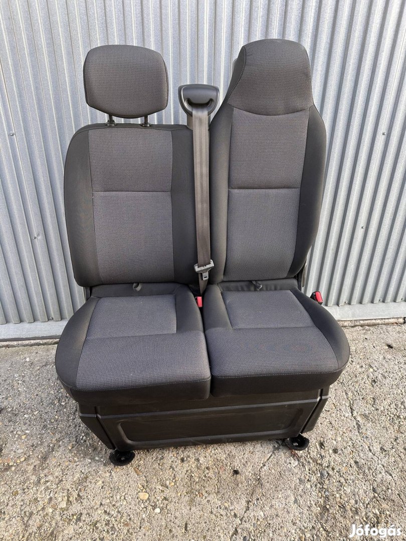 Renault Master dupla ülés