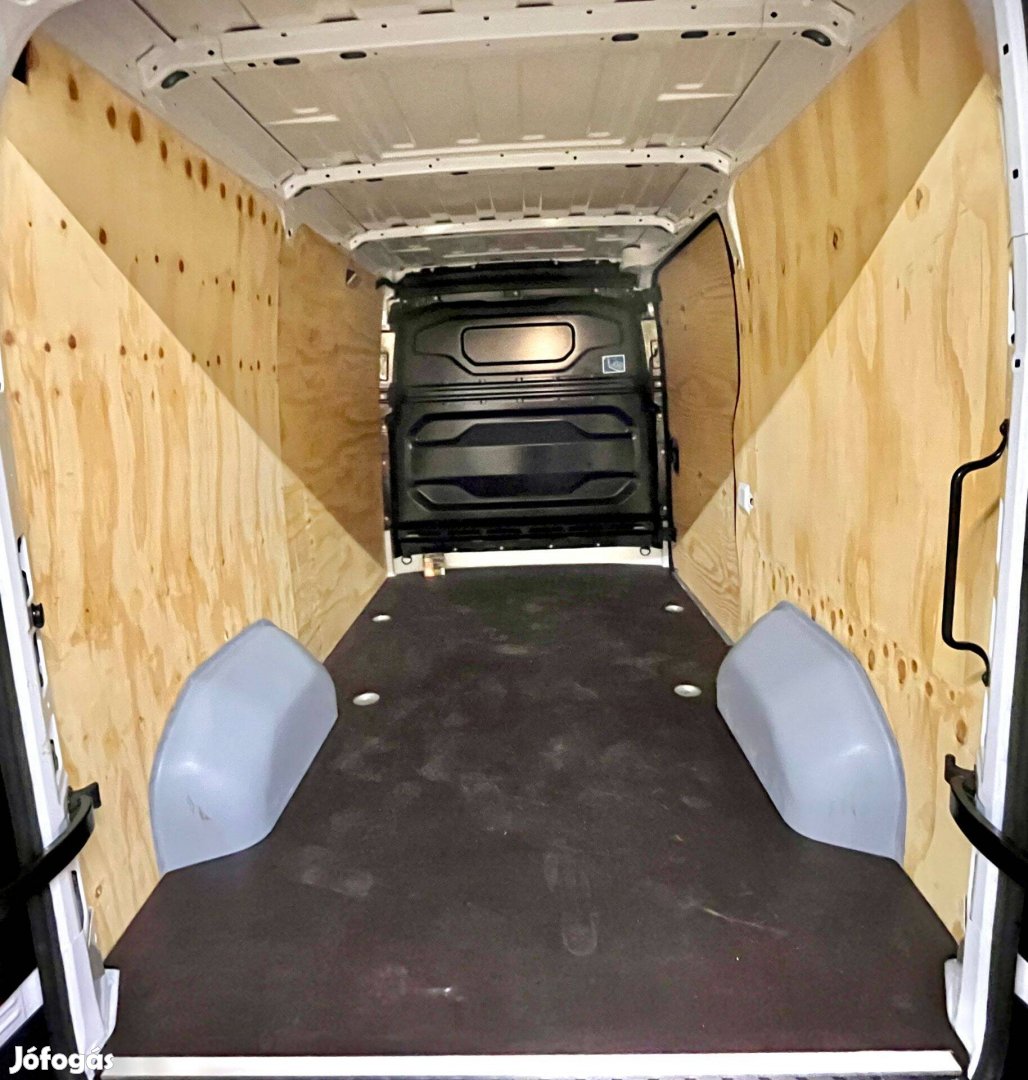 Renault Master raktér padlóburkolat (erős, vízálló, csúszásmentes)