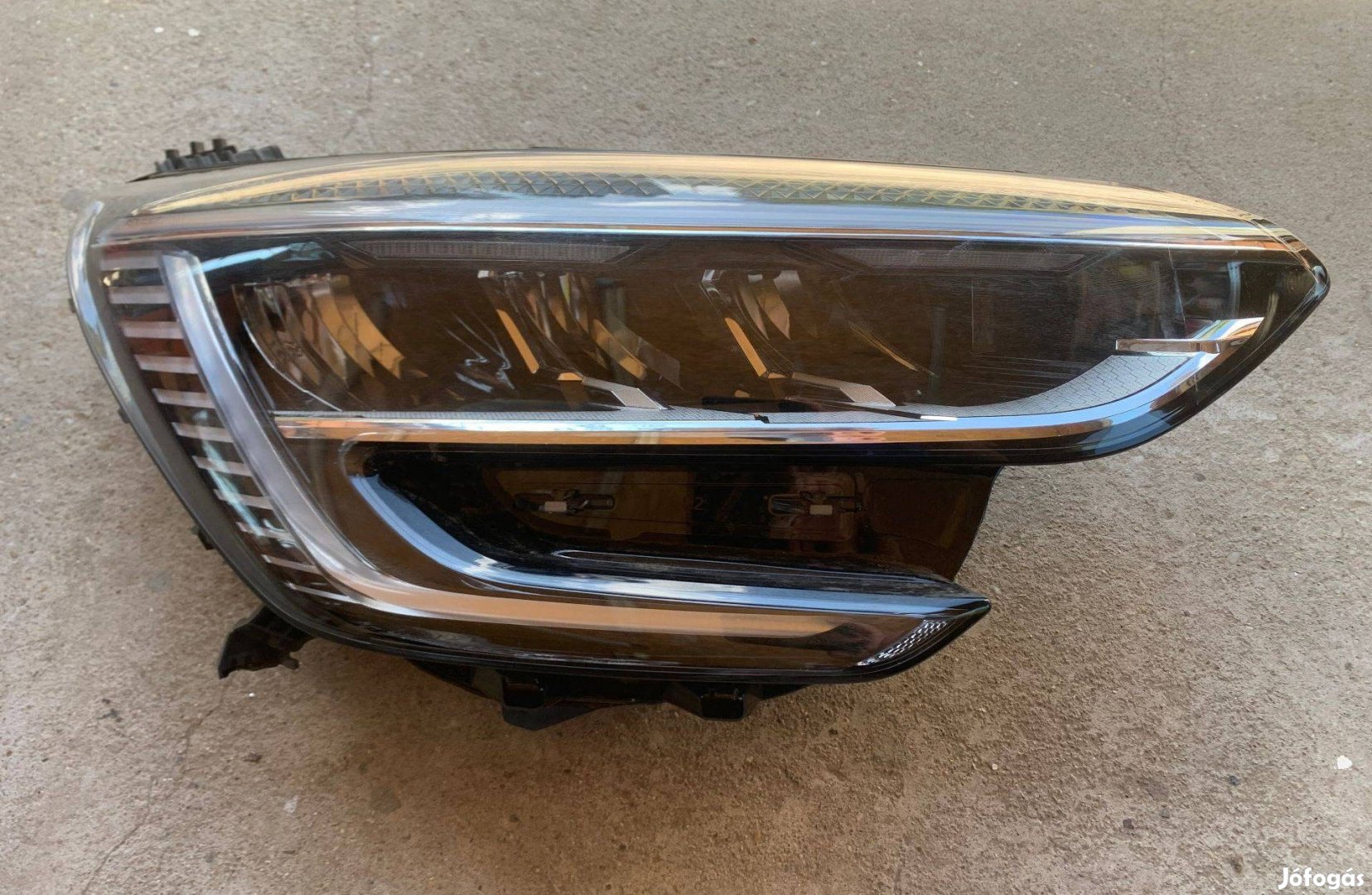 Renault Megan 4 Fényszóró jobbos Ledes Facelift