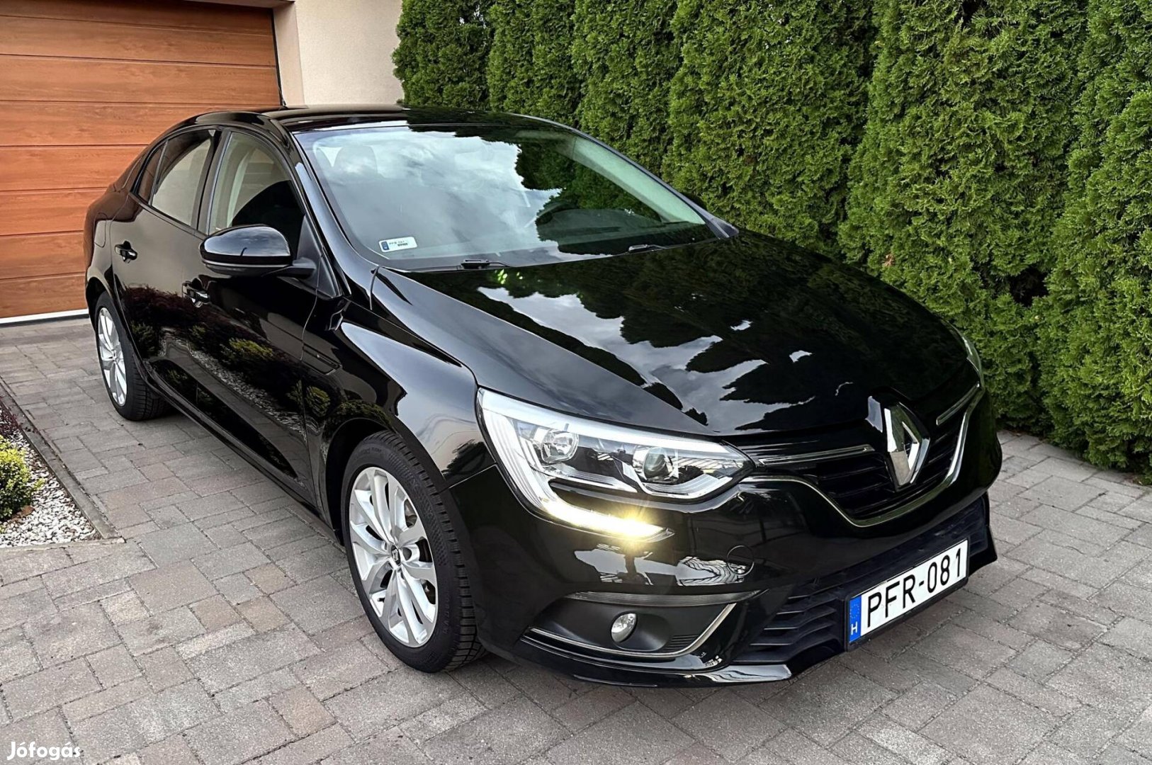 Renault Megane 1.6 SCe Limited Magyarországi 11...