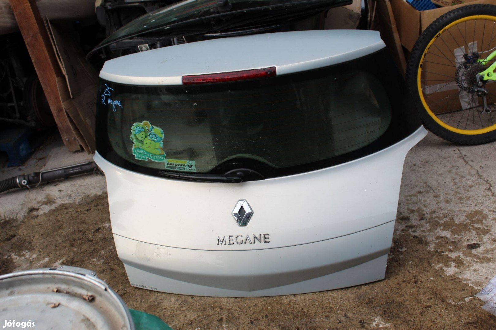 Renault Mégane 2006 csomagtér ajtó szélvédővel üresen (25.)