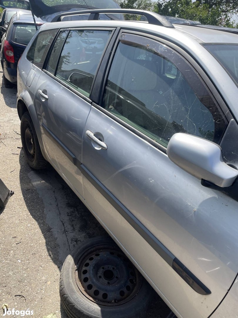 Renault Megane 2 2007 ezüst jobb hatsó ajtó  eladó