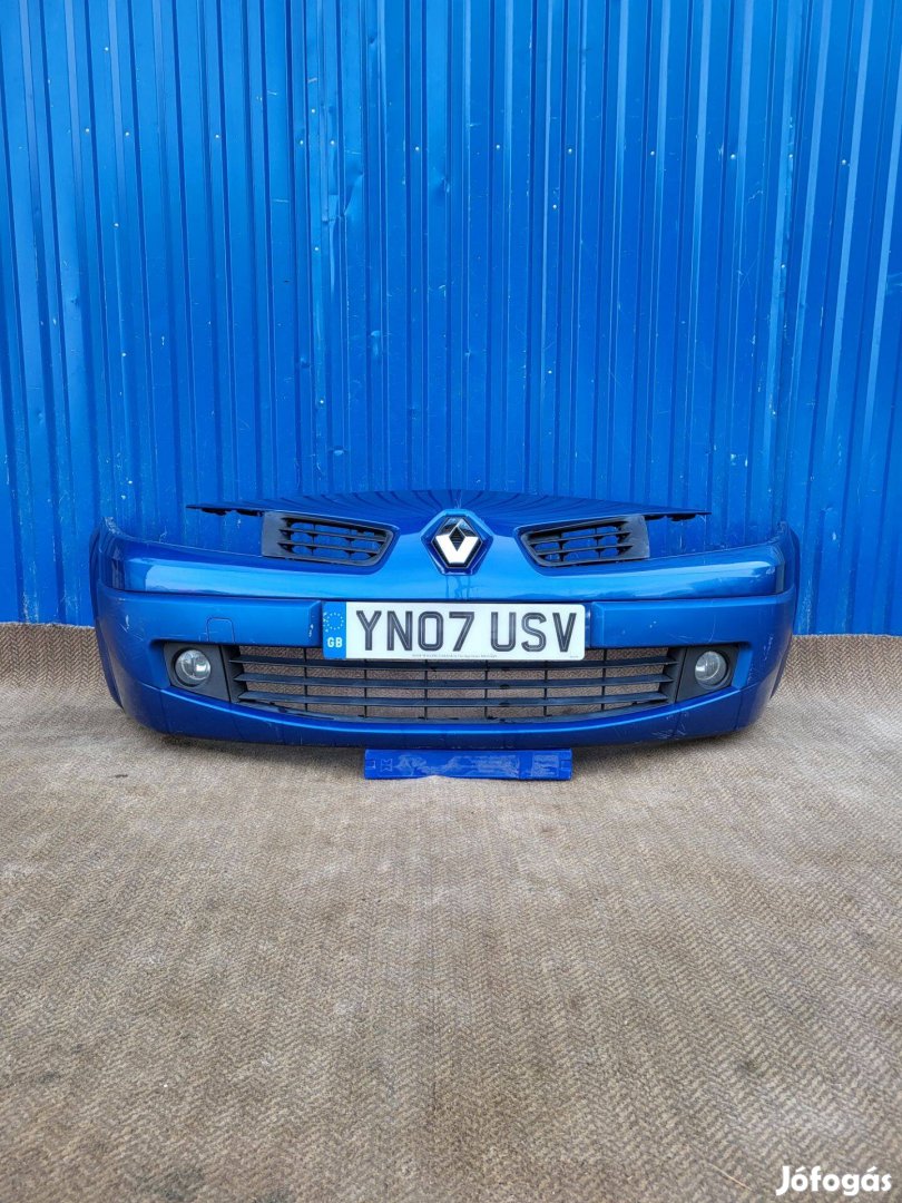 Renault Megane 2 II gyári 8200484322 első lökhárító sérülésmentes
