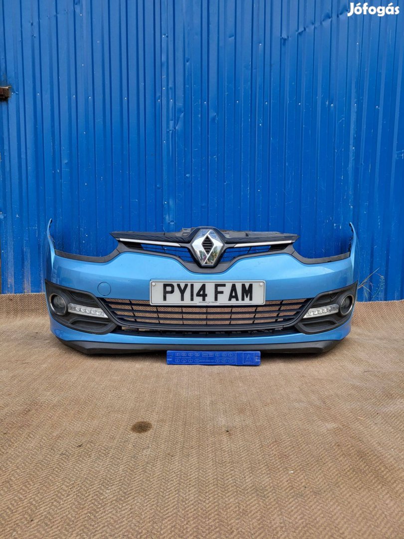 Renault Megane 3 III gyári 2013- első lökhárító sérülésmentes