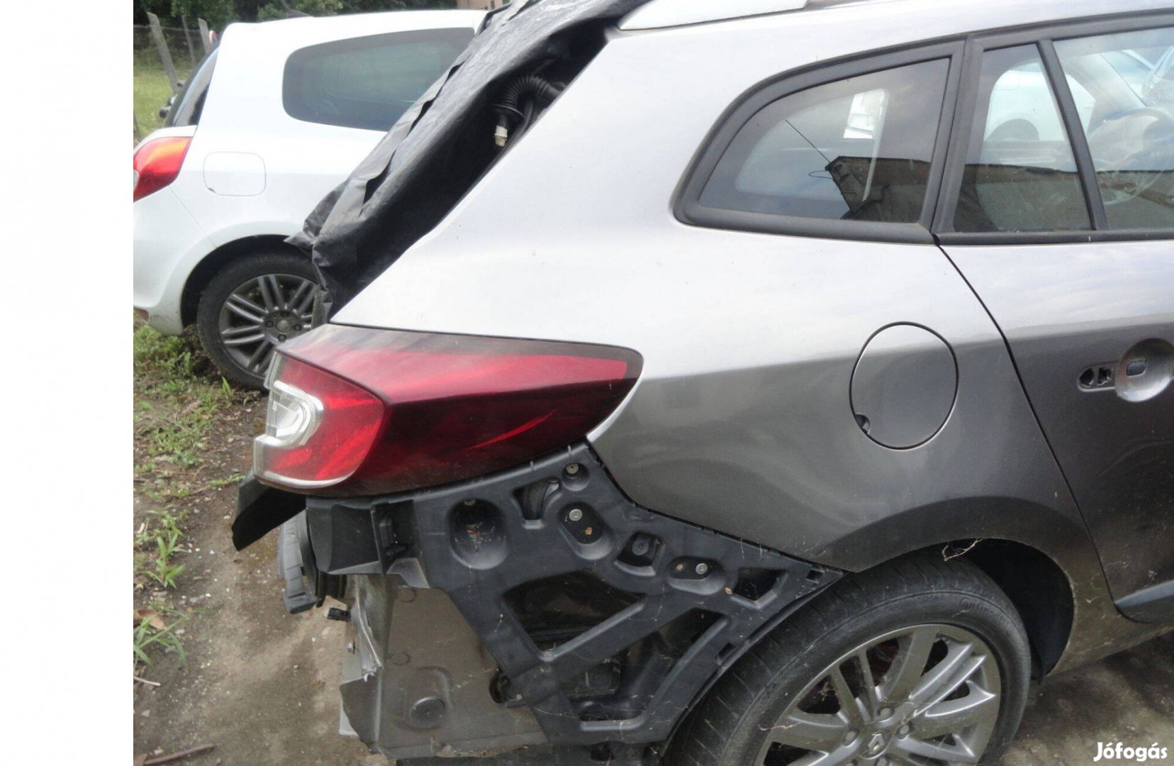 Renault Megane 3 Kombi jobb hátsó sárvédő negyed