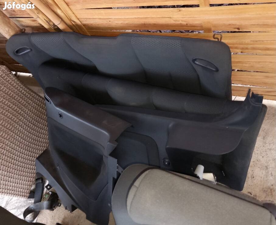 Renault Megane CC ülés és ajtókárpit szett
