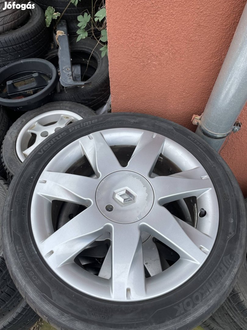 Renault Megane Cabrio gyári alufelni nyári gumival 205/50 R17