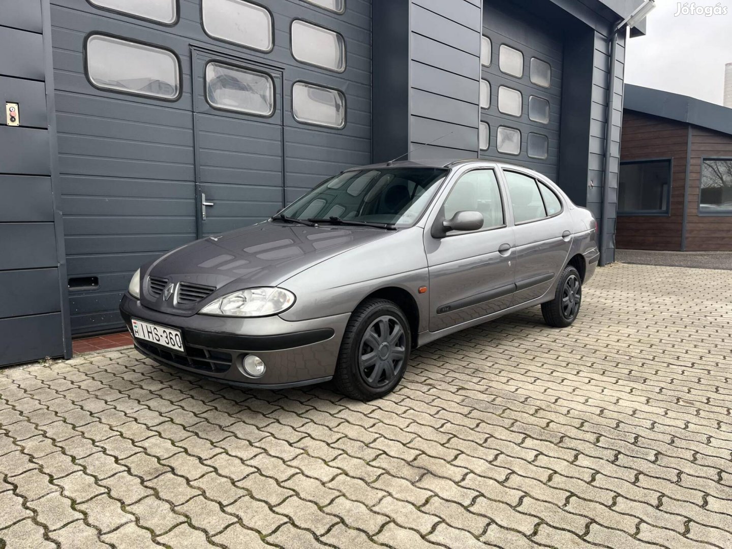 Renault Megane Classic 1.4 16V Authentique SZER...