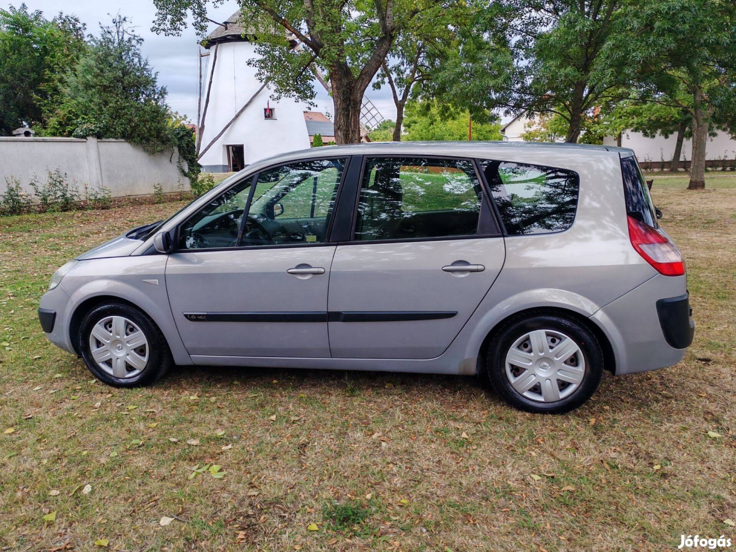 Renault Mégane Grand Scenic, 7 személyes, 1.6 benzines