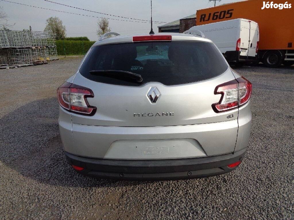 Renault Megane III grandtour lökhárító sarok 850170002r 850160002r