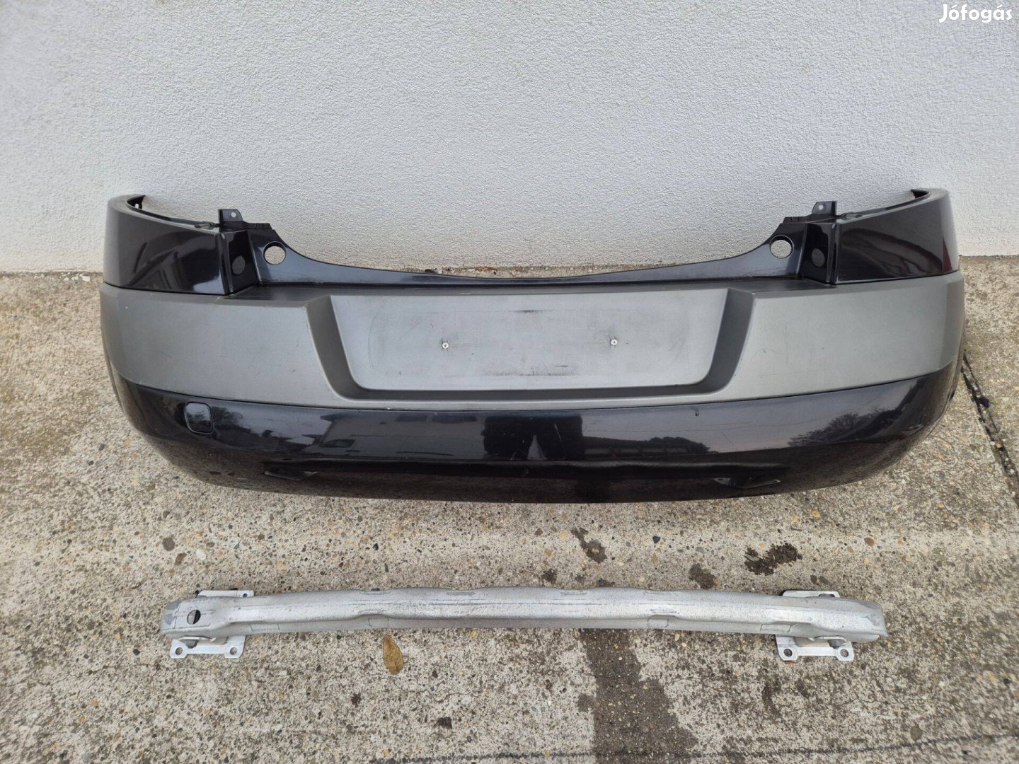 Renault Megane II. 5 ajtós Hátsó lökhárító + merevitő