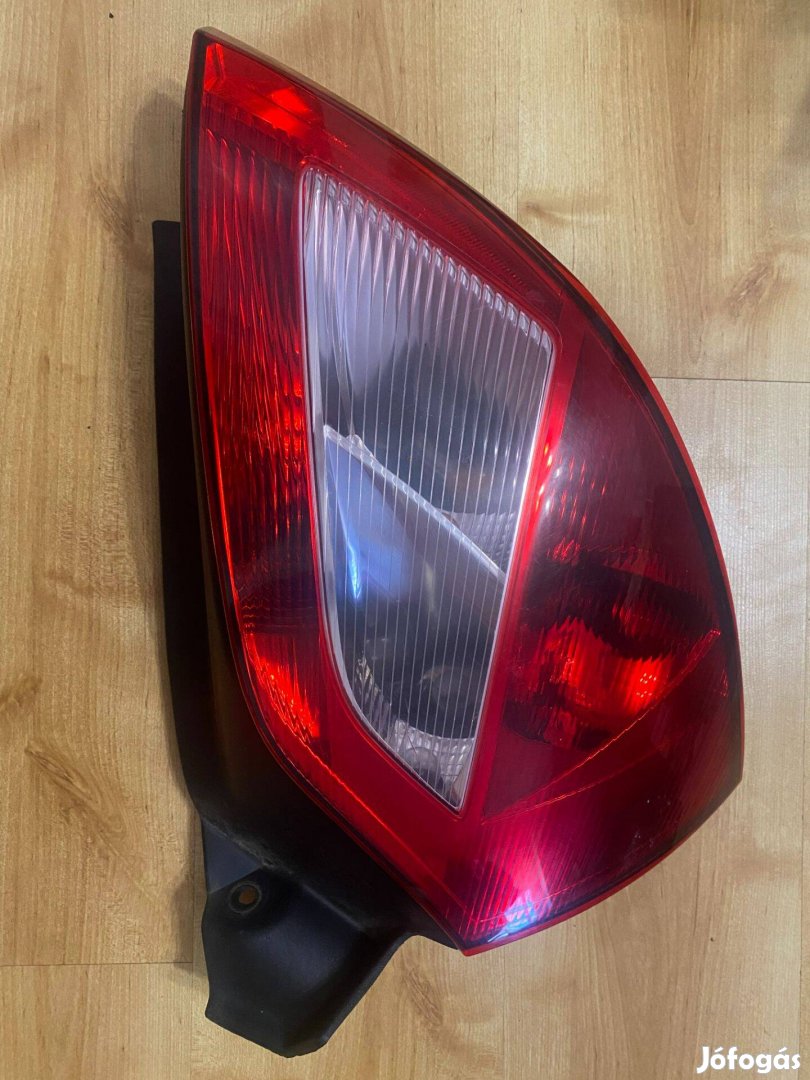Renault Megane II bal hátsó lámpa 8200073236