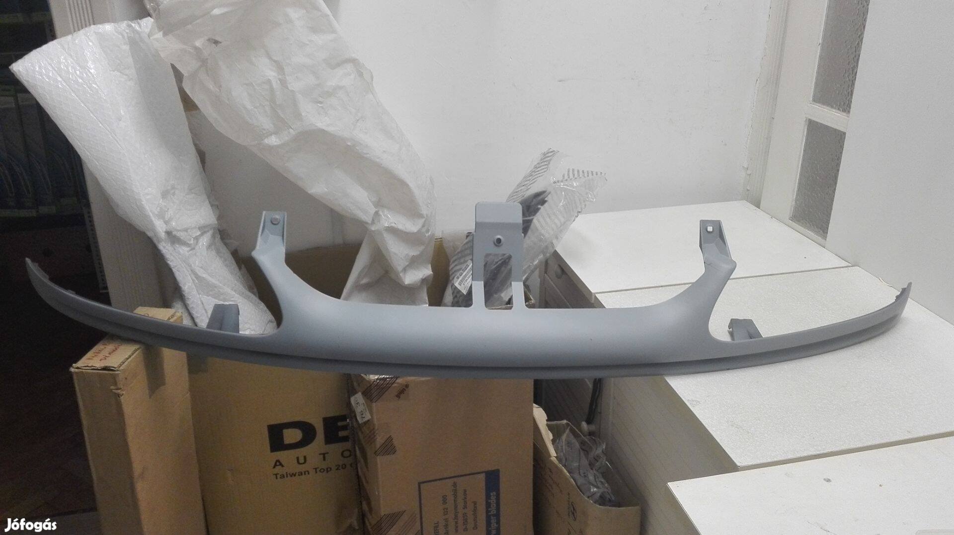 Renault Megane/Laguna díszrácstartó bajuszléc 1995 -> 1998