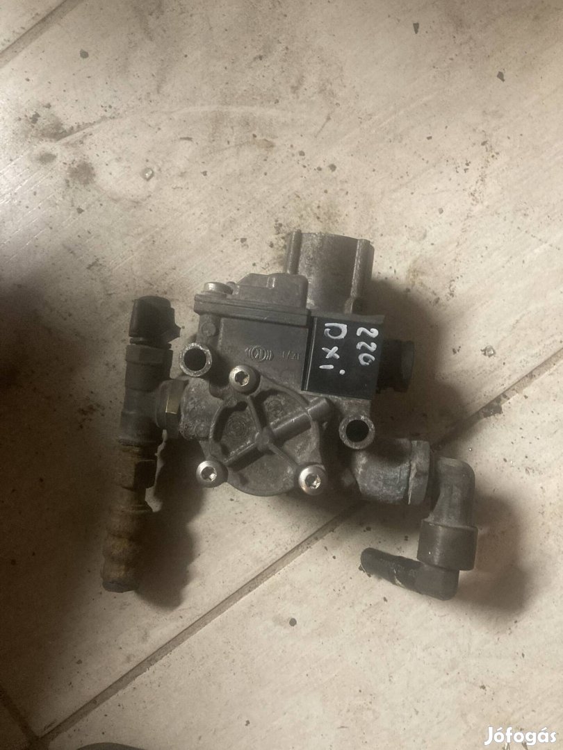 Renault Midlum 220 Dxi különböző levegő szelepek