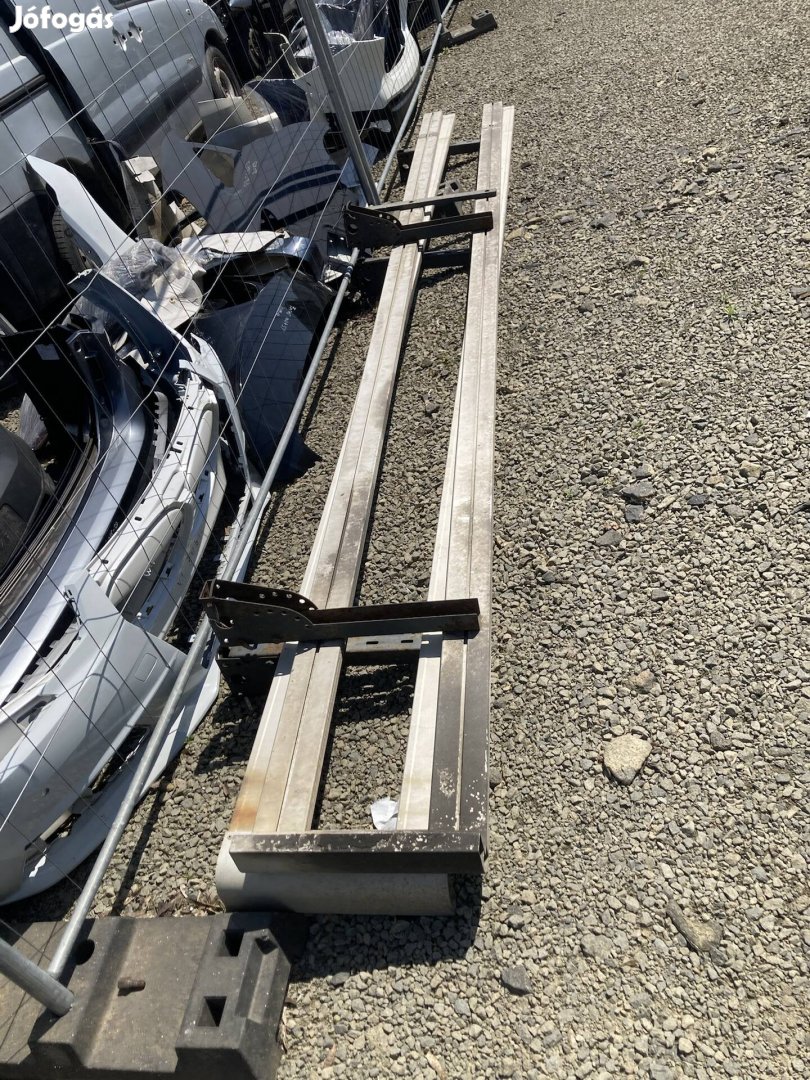 Renault Midlum aláfutás gátlók(jobb-bal oldal)