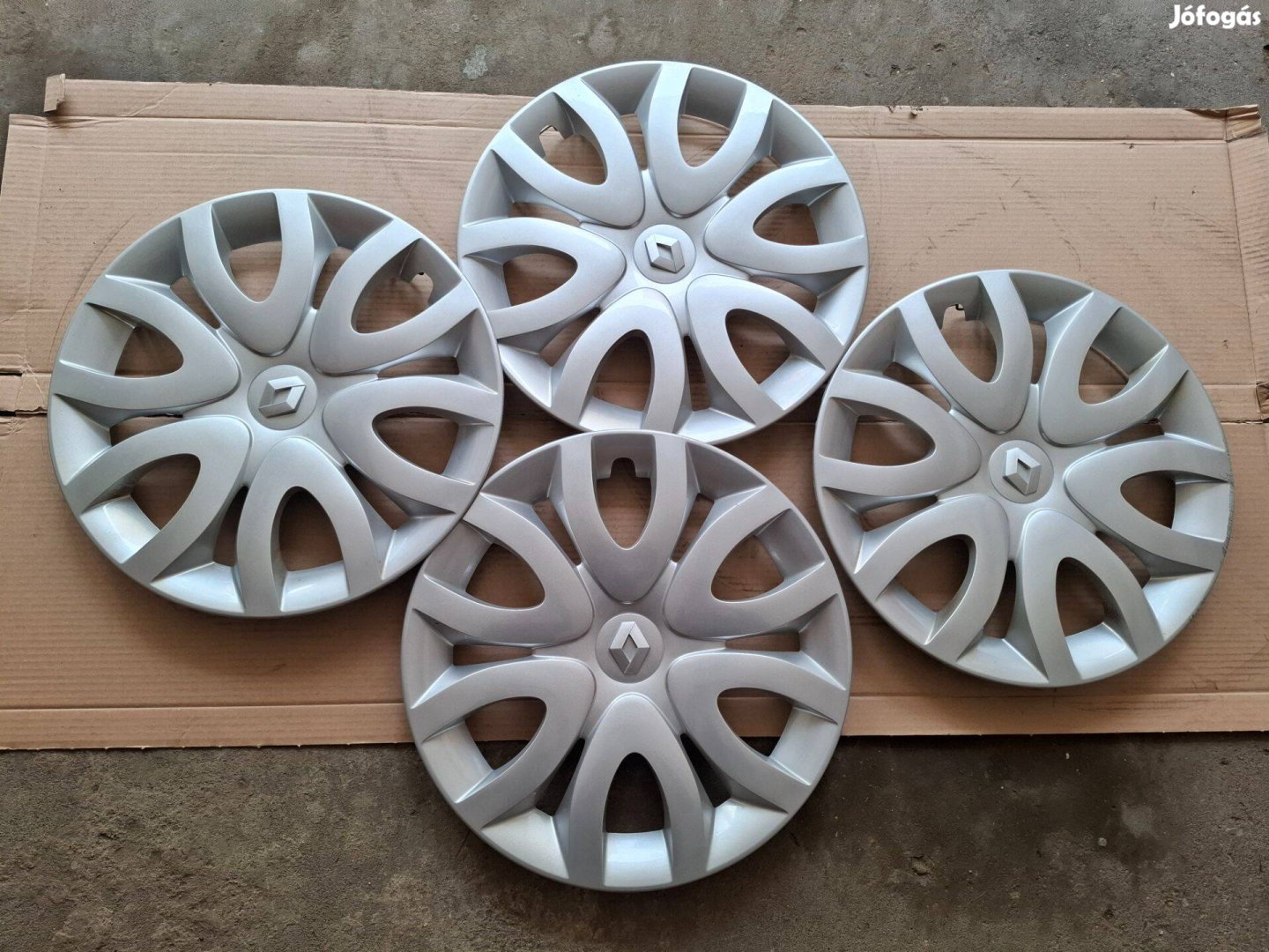 Renault R15 újszerű disztárcsák