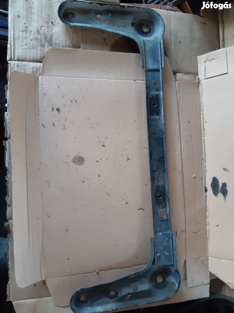 Renault Scenic III Vízhűtő Tartó