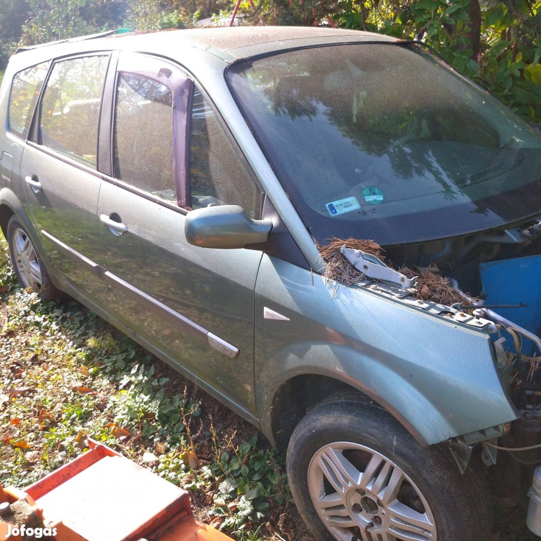 Renault Scenic alkatrészek eladók!