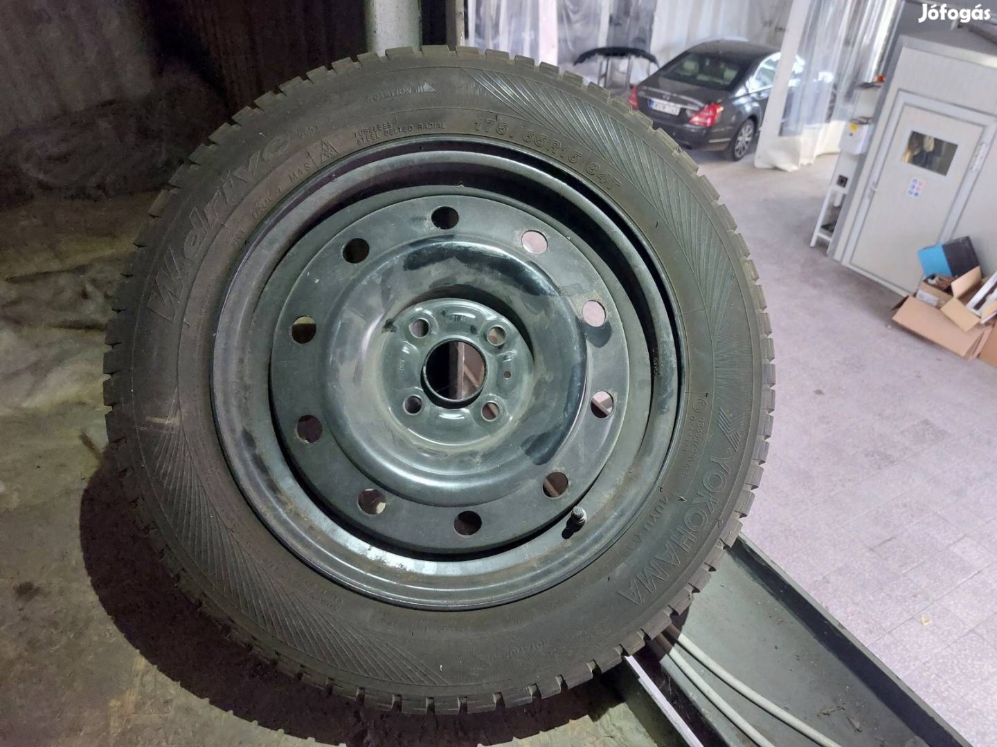 Renault Scenic lemezfelni + téligumi 205/60R16