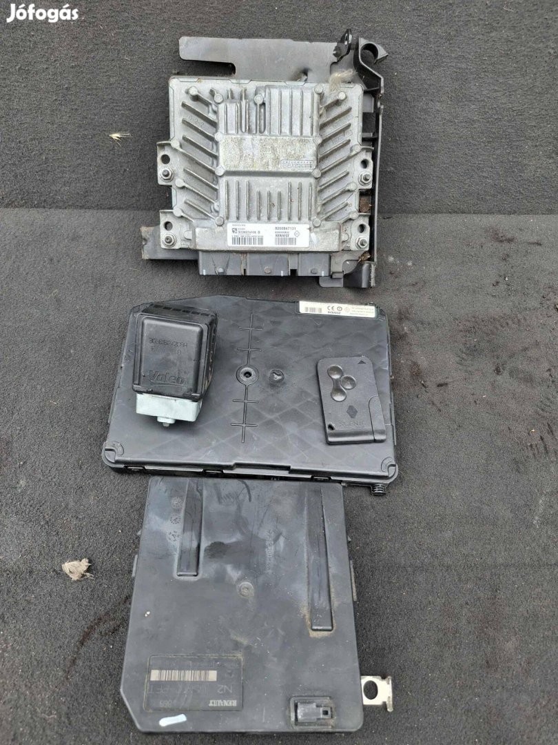 Renault Scenic motor vezérlő szett 8200847131 8200680832